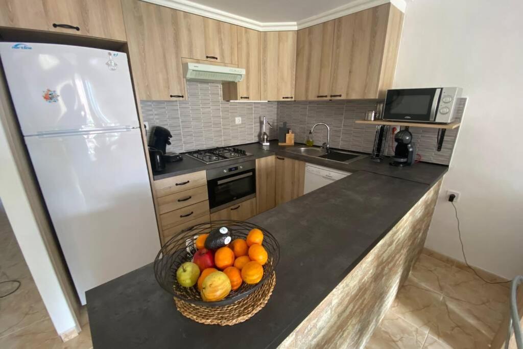 Appartement Vue Mer 40 Metres De La Plage Кулера Екстериор снимка